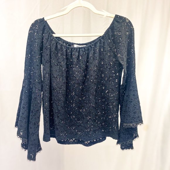 Women's Lace Boho Over Sized Bell Sleeve Shirt Eyelet Pattern Red Haute Brand S - Picture 2 of 14